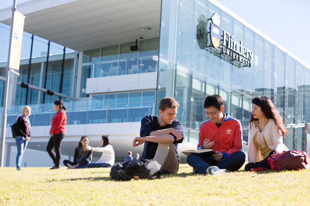 Yêu cầu đầu vào và chi phí học tập tại Flinders University
