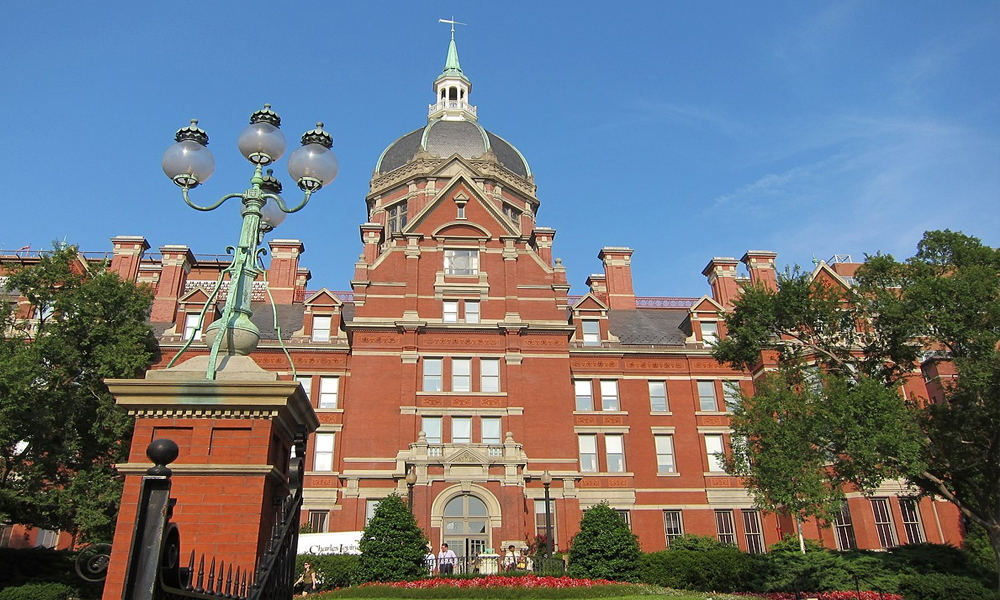 Johns Hopkins University tọa lạc ở vị trí đắc địa của thành phố Baltimore, Hoa Kỳ